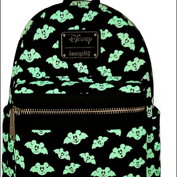LOUNGEFLY MICKEY BAT BACKPACK GLOW IN THE DARK main image 4